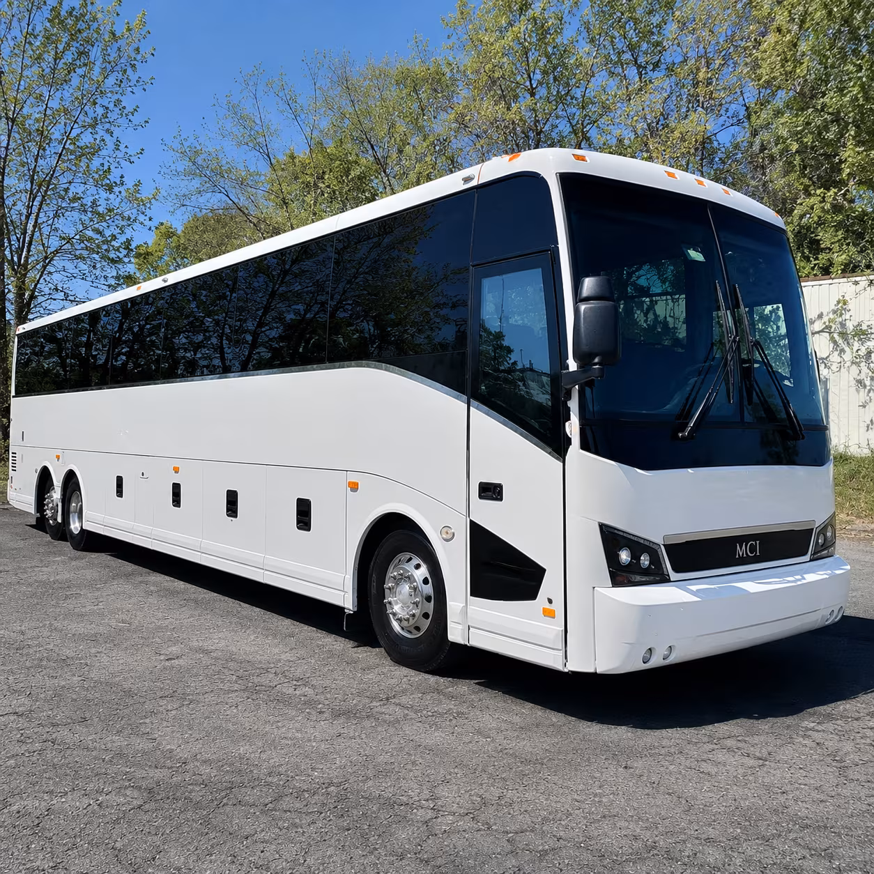 airport shuttle bus rentals for wyoming and grand rapids business travelers