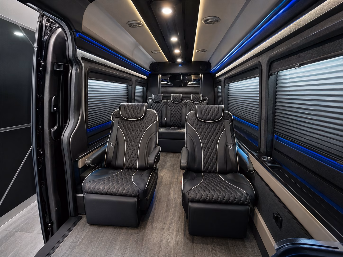 airport shuttle buses for sports teams tournament groups in wyoming