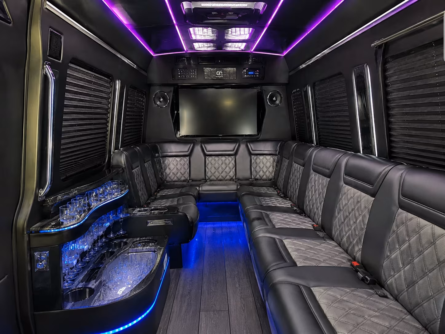 bus rentals to detroit lions tigers and red wings games from wyoming