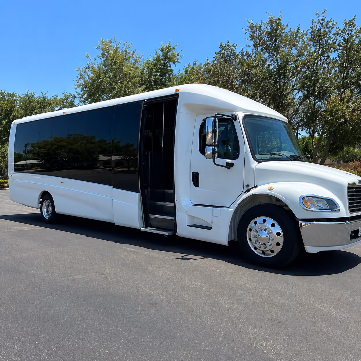 wedding bus rentals and shuttle services in wyoming michigan