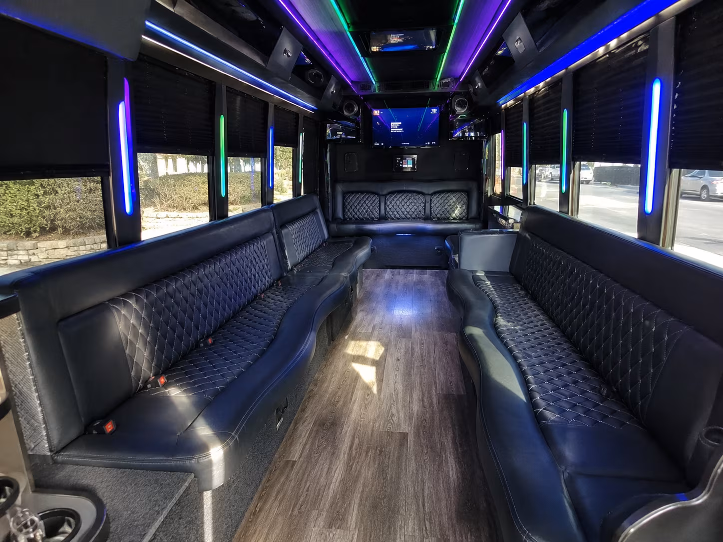 wyoming 15 passenger party bus interior