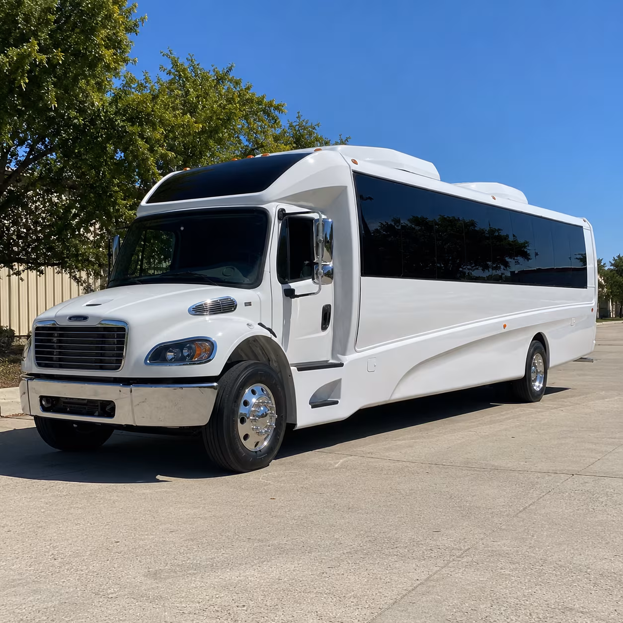 wyoming 30 passenger minibus