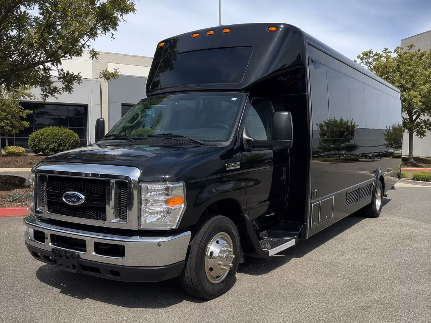 wyoming party bus
